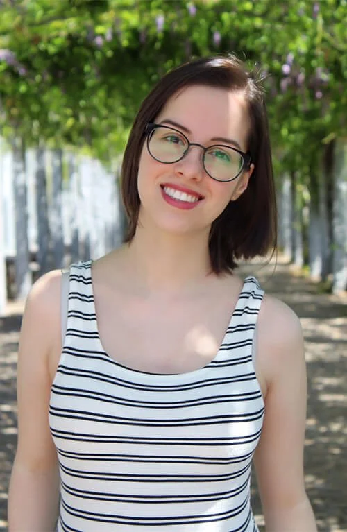 Diana Toledo Calçado, book cover designer